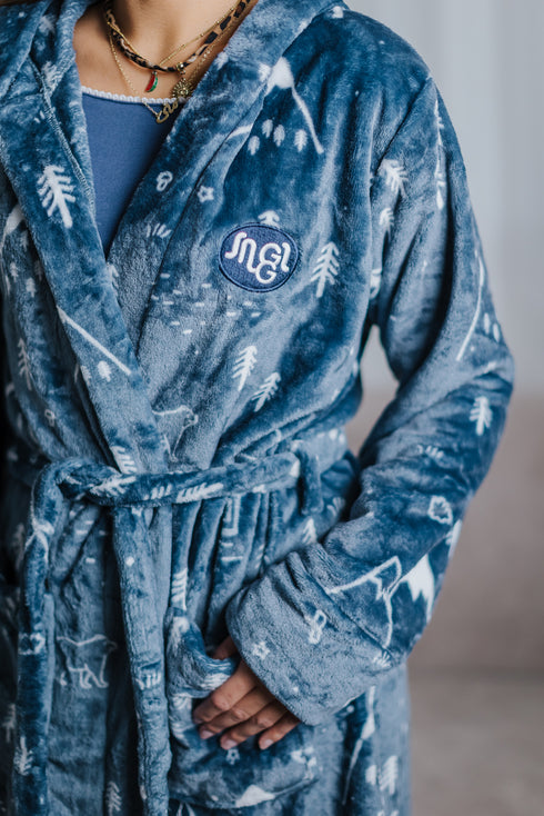 Snuggs Blanket Robe Snow Mountains Blue